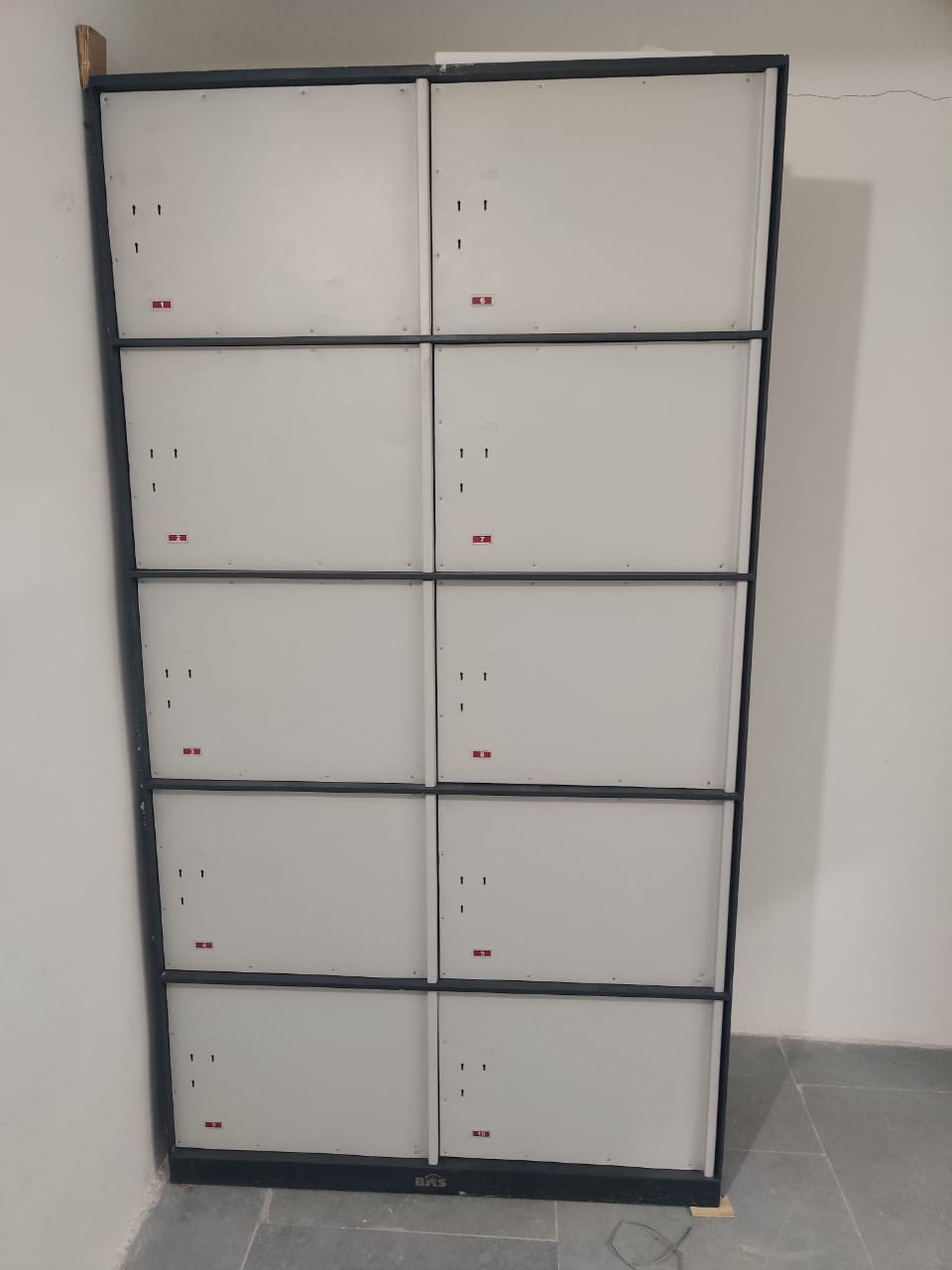 લાર્જ લૉકર